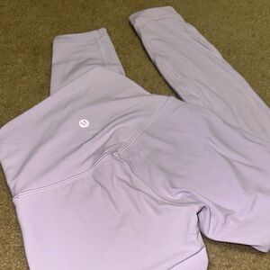 Align Train High-Rise
Tight 28" Lulu leggings color Liliac Ether- no ins tag